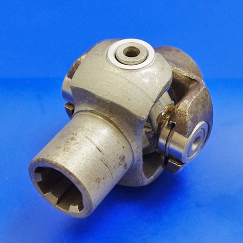Y7090 universal joint Gearbox and Clutch Classic Ford Parts