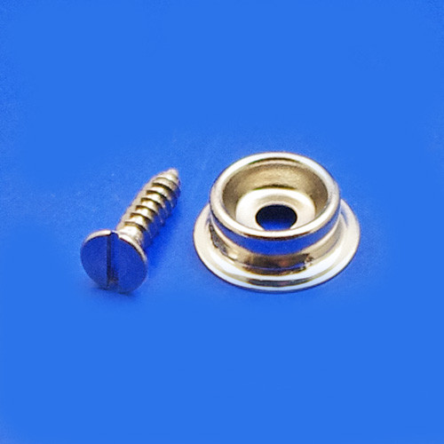 Carpet fastener stud