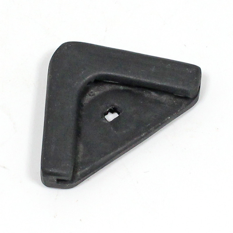 Rubber bonnet corner - with metal bonded insert