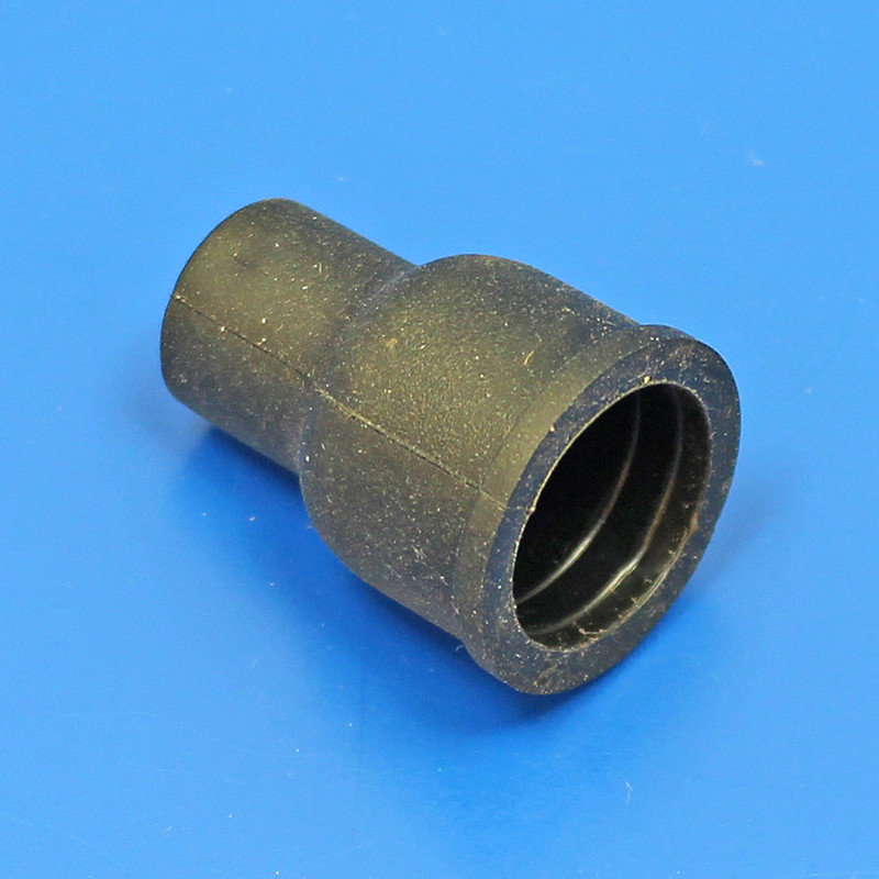 Straight insulator cover for distributor cap or coil terminal